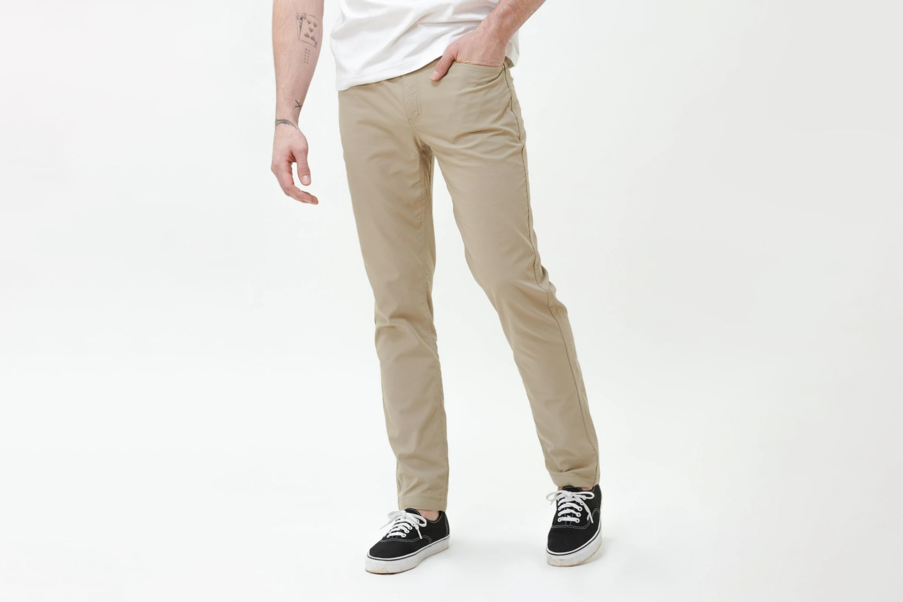 15 Perfect Mens Travel Pants for Every Style and Adventure  A BROTHER  ABROAD
