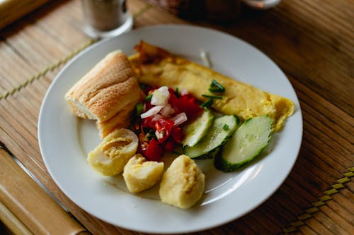 28 Ways To Eat Healthy While Working From Home