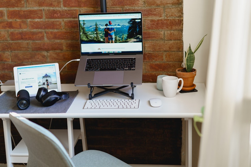 Featured image of post Home Office Setup Ideas Laptop And Monitor